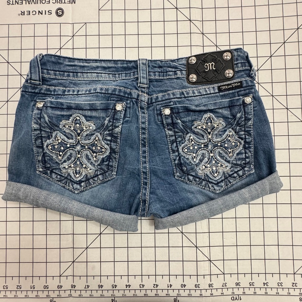 Miss Me Womens 31 Blue Denim Rhinestone Cross Cuffed Jean Shorts JY5393B